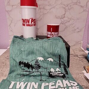 Rare Vintage Twin Peaks Fire Walk with Me promotional Box Peaks Pack David Lynch